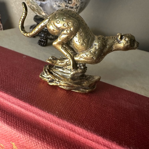 Brass Running Cheetah Miniature Figurine Sculpture - Picture 6 of 9